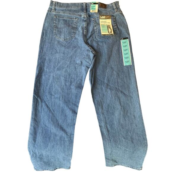 Lee Women Jeans size 16 Long Relaxed Straight Leg High Rise At The Waist Stretch - Picture 11 of 11